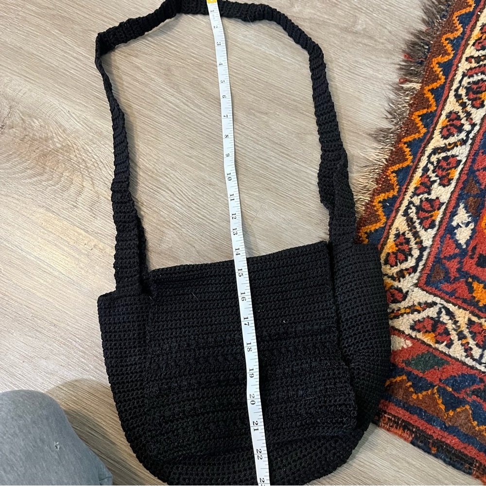 Vintage black knitted crossbody purse - Picture 4 of 6